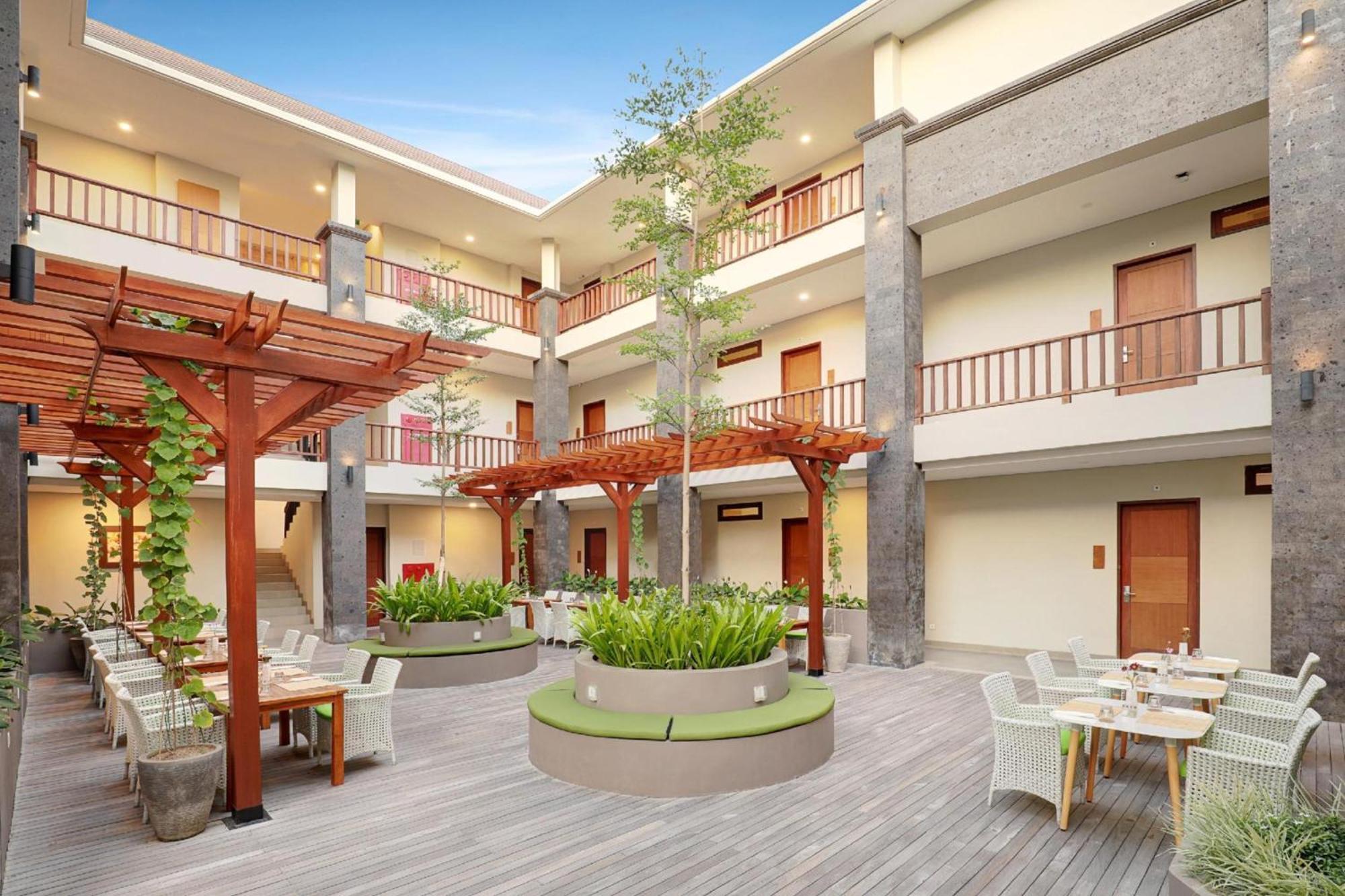Townhouse Oak Signature 4* Sanur (Bali)