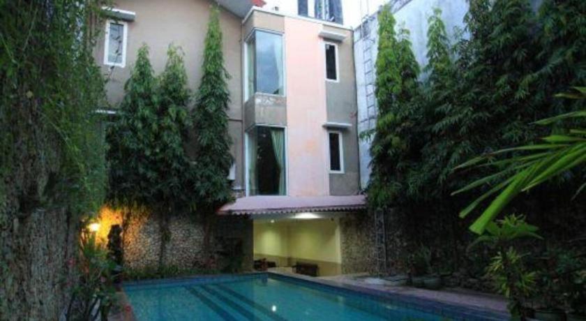 Hotel Ayu
