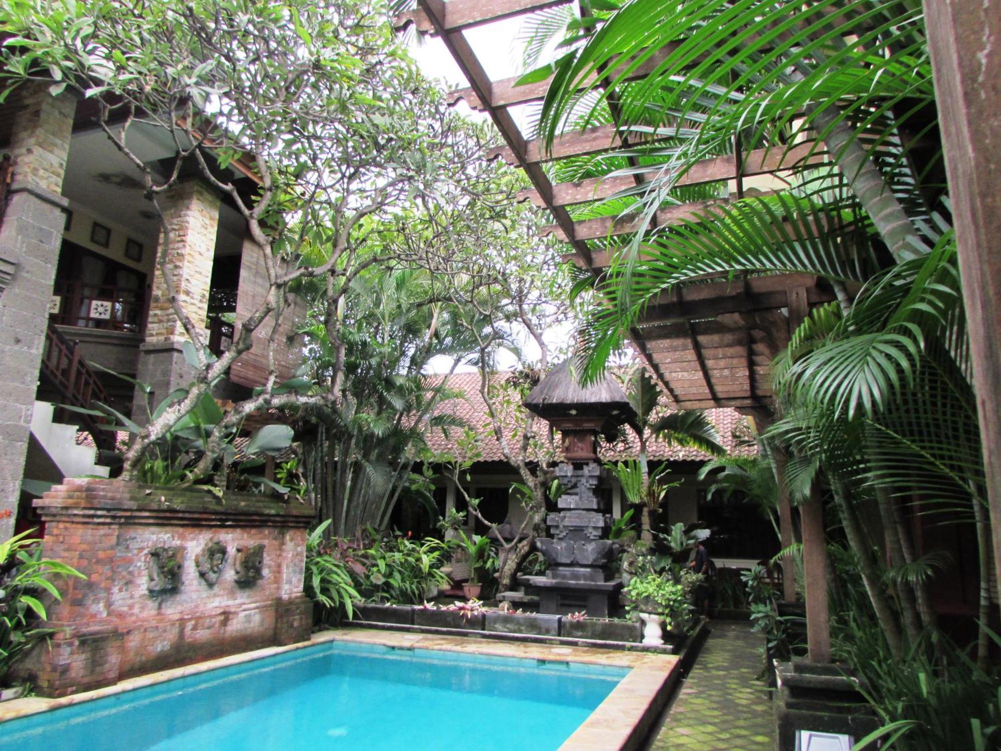 Guest house Griya Ayu 2*