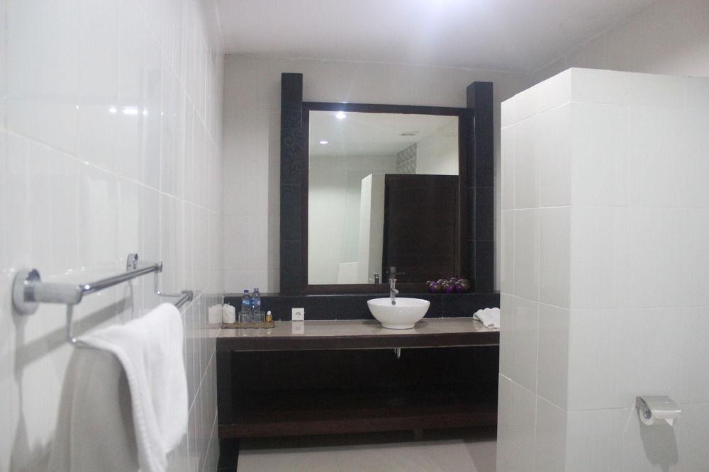 Palm Garden Hotel 3*