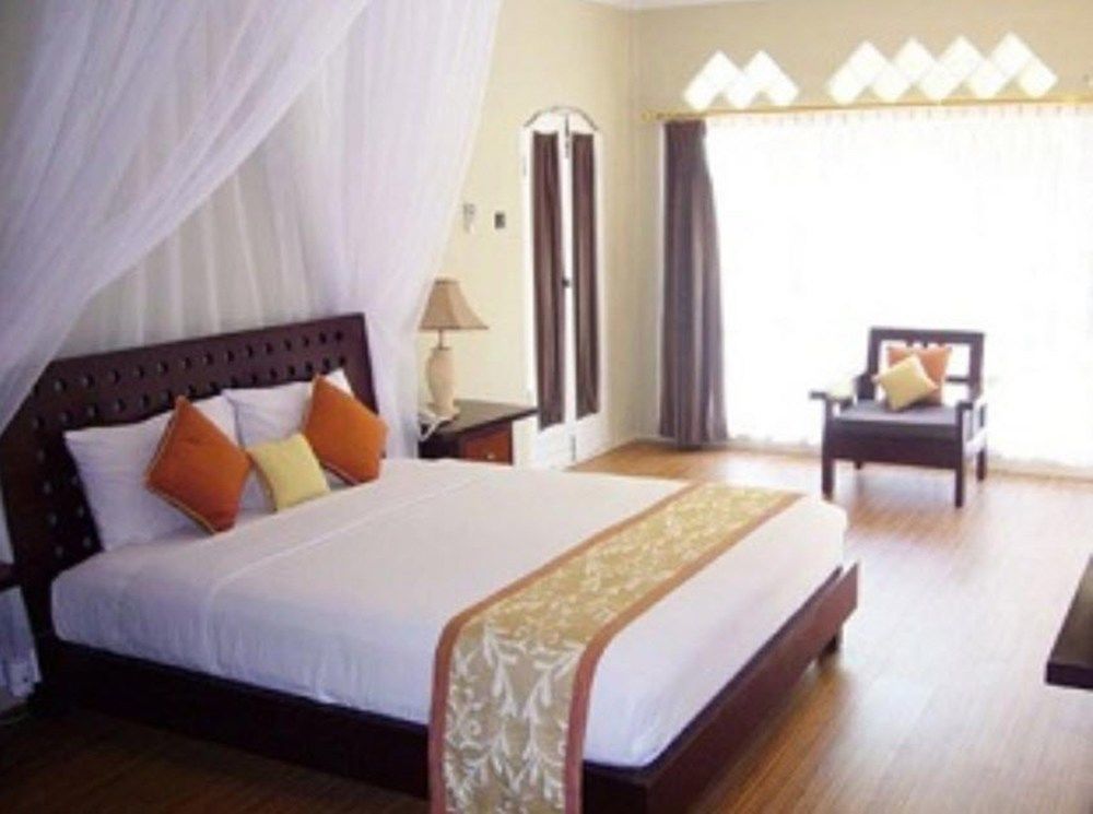 Puri Ayu Hotel 4*