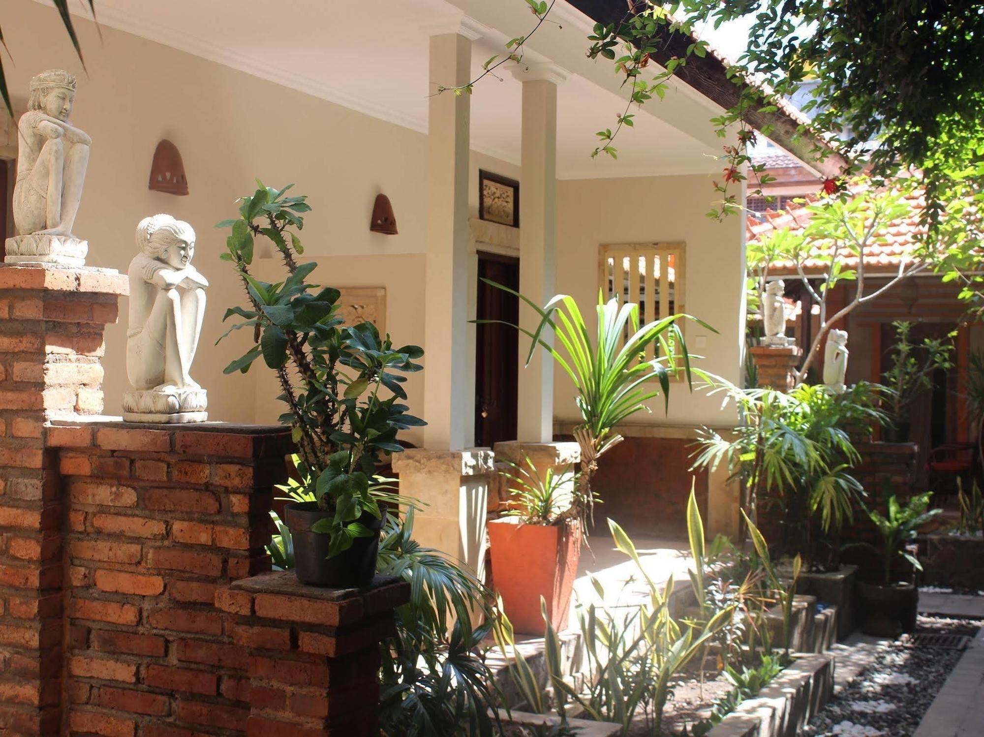 Indah Guest house