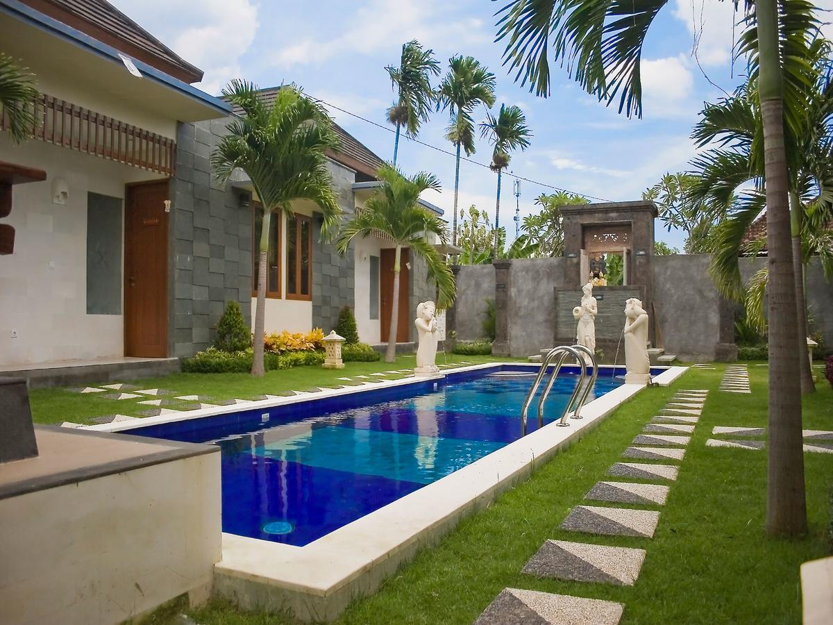 Kubu Daton 3* Sanur (Bali)