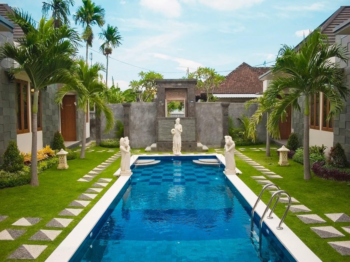 Kubu Daton 3* Sanur (Bali)