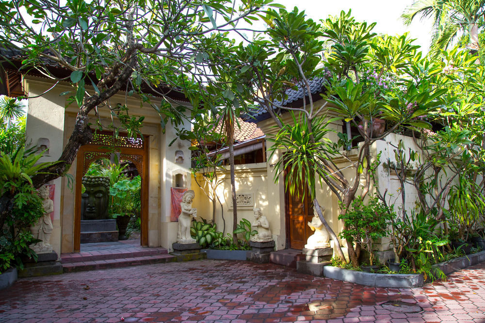 Hotel Zen Premium Danau Tamblingan 2 3*