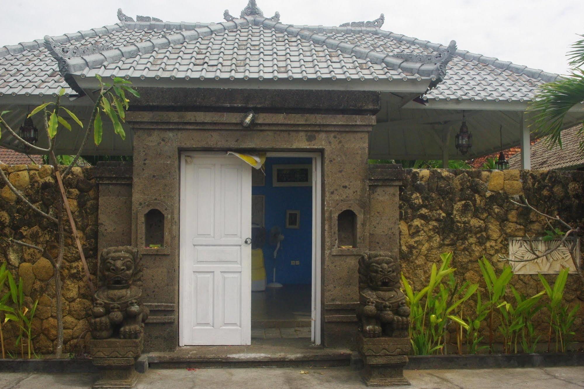 Starling Bali *