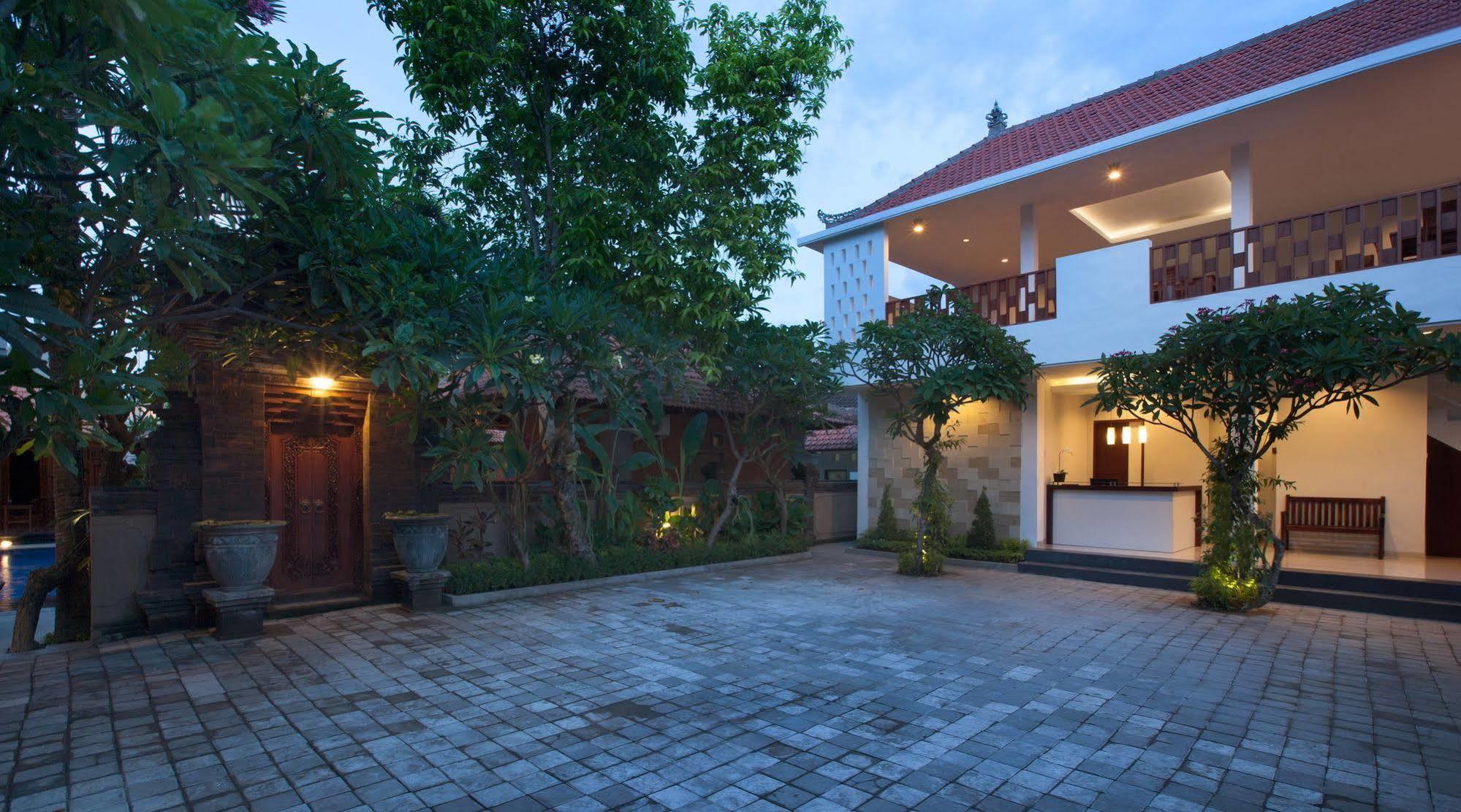 Nesa Bali 3* Sanur (Bali)