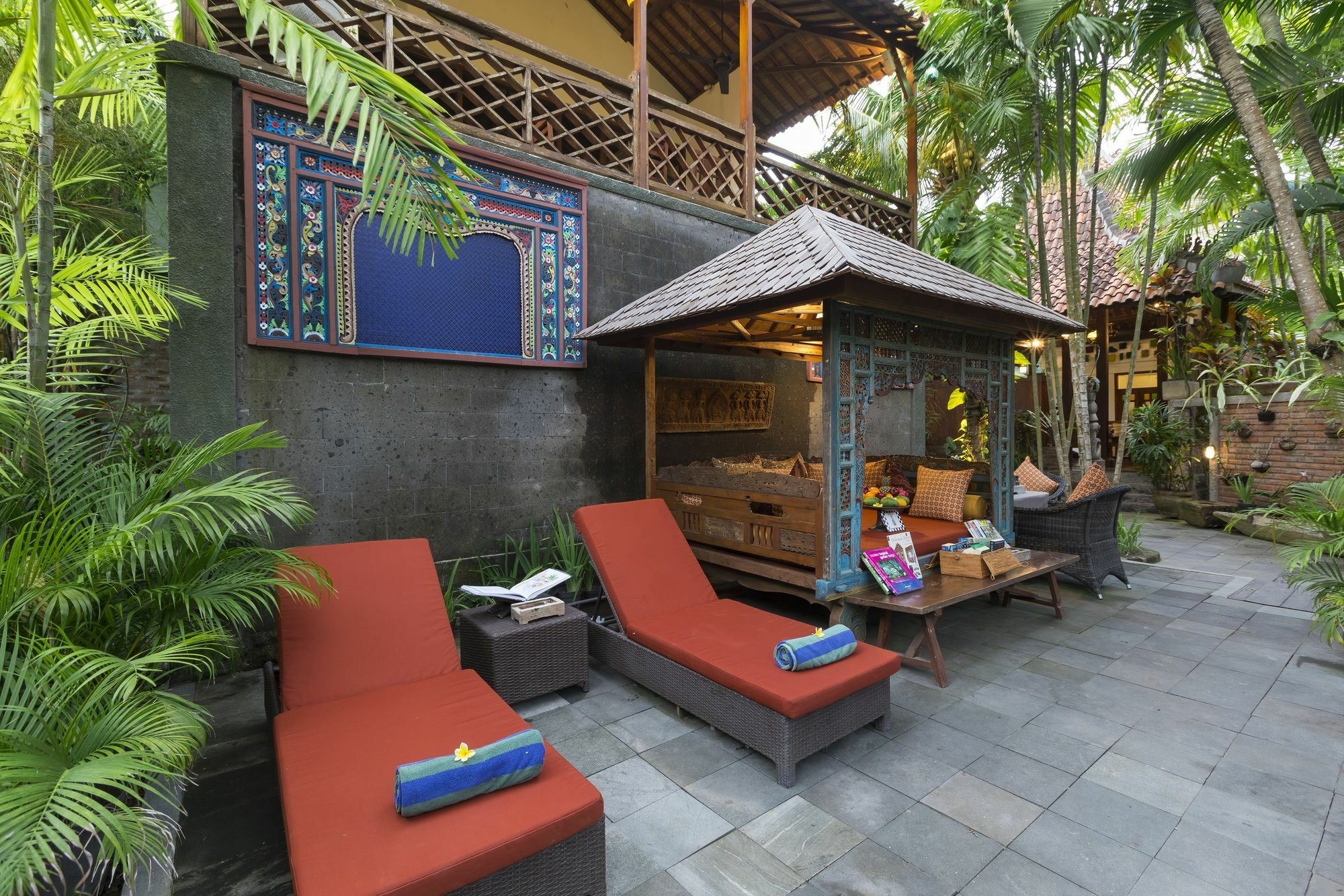Kampung Kecil Boutique *