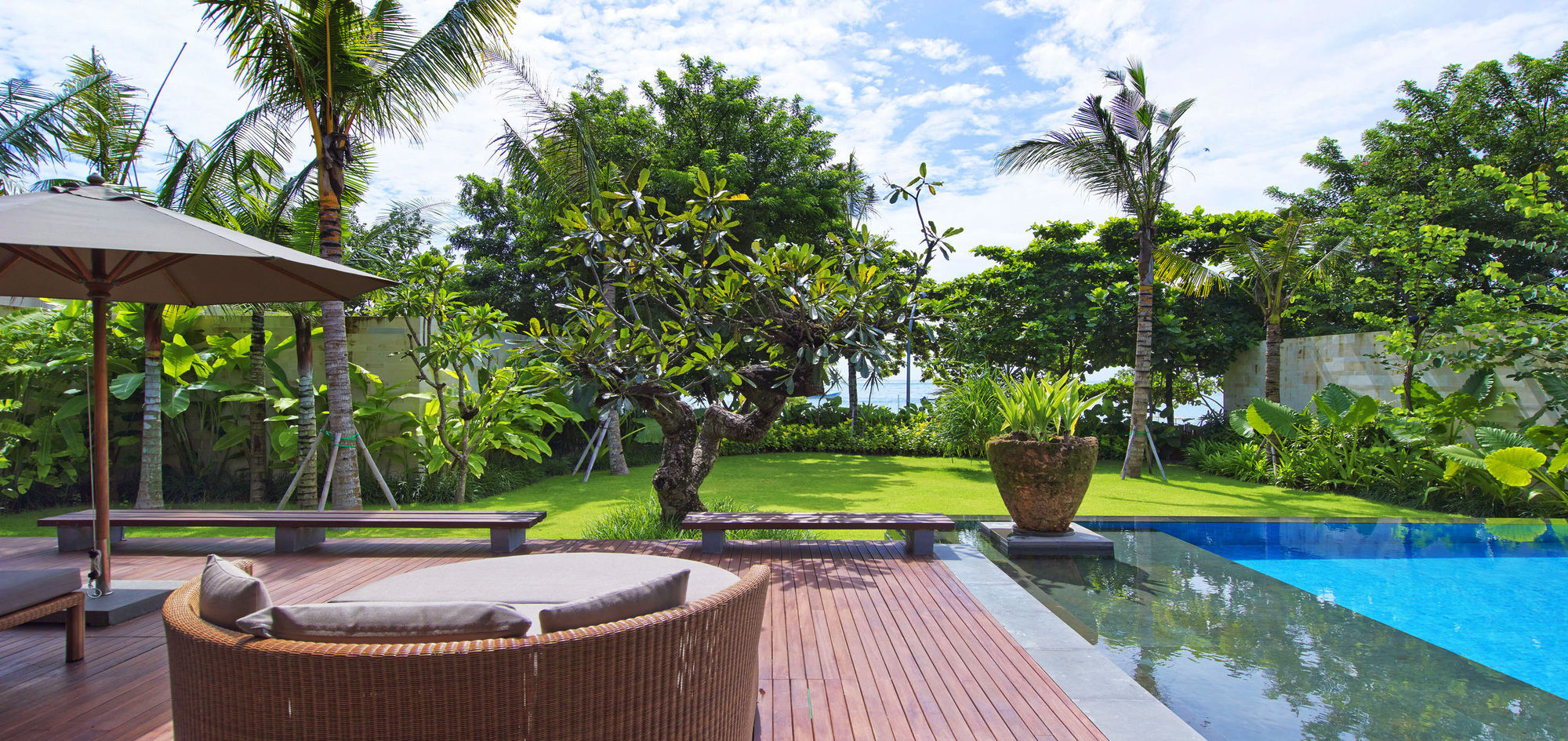 Hotel The At Fairmont Beach Bali