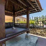 Villa Nesanur - Comfortable & Spacious Beachside Sanur