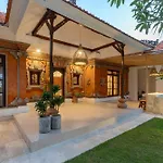 Cozy Up Villa Sanur
