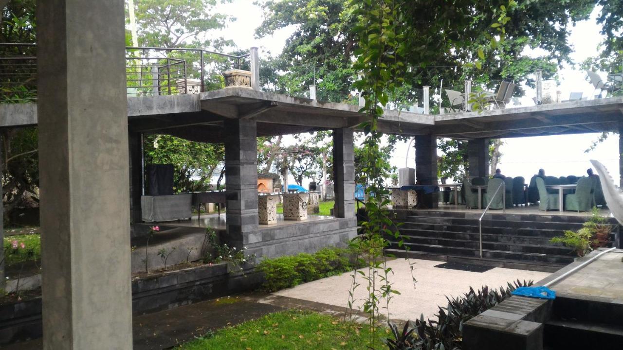 Beachfront Alit 3* Sanur