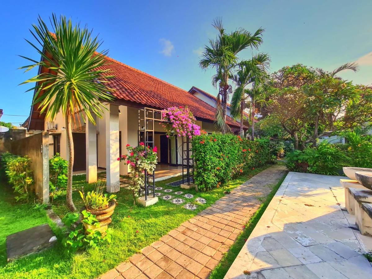 Sayang Taman Villas Ferienpark Sanur
