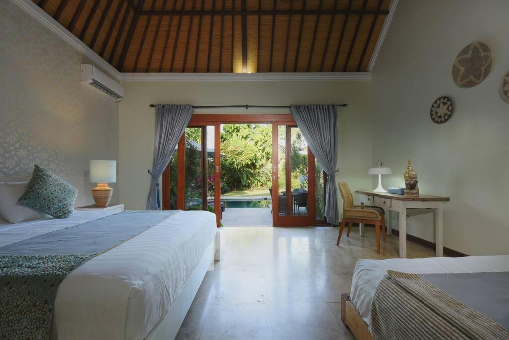 Tropical Oasis, Mimba Pousada