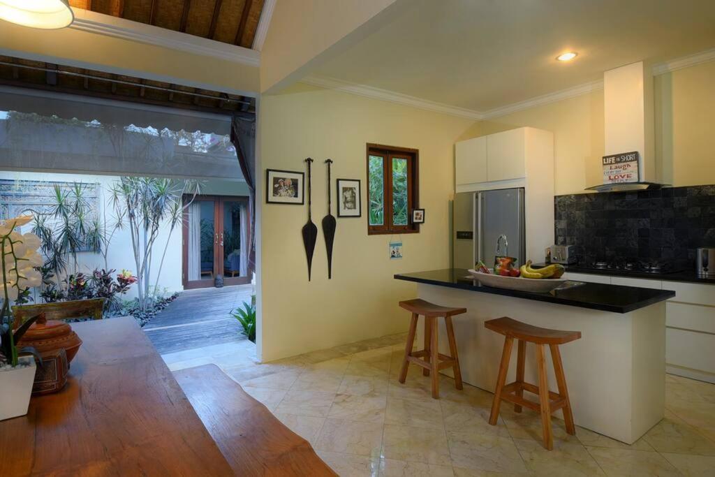 Tropical Oasis, Mimba Pousada
