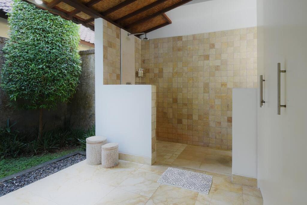 Tropical Oasis, Mimba Pousada *