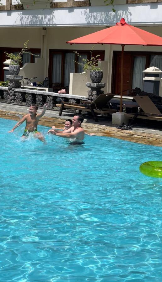 Marine Bay Hotel
