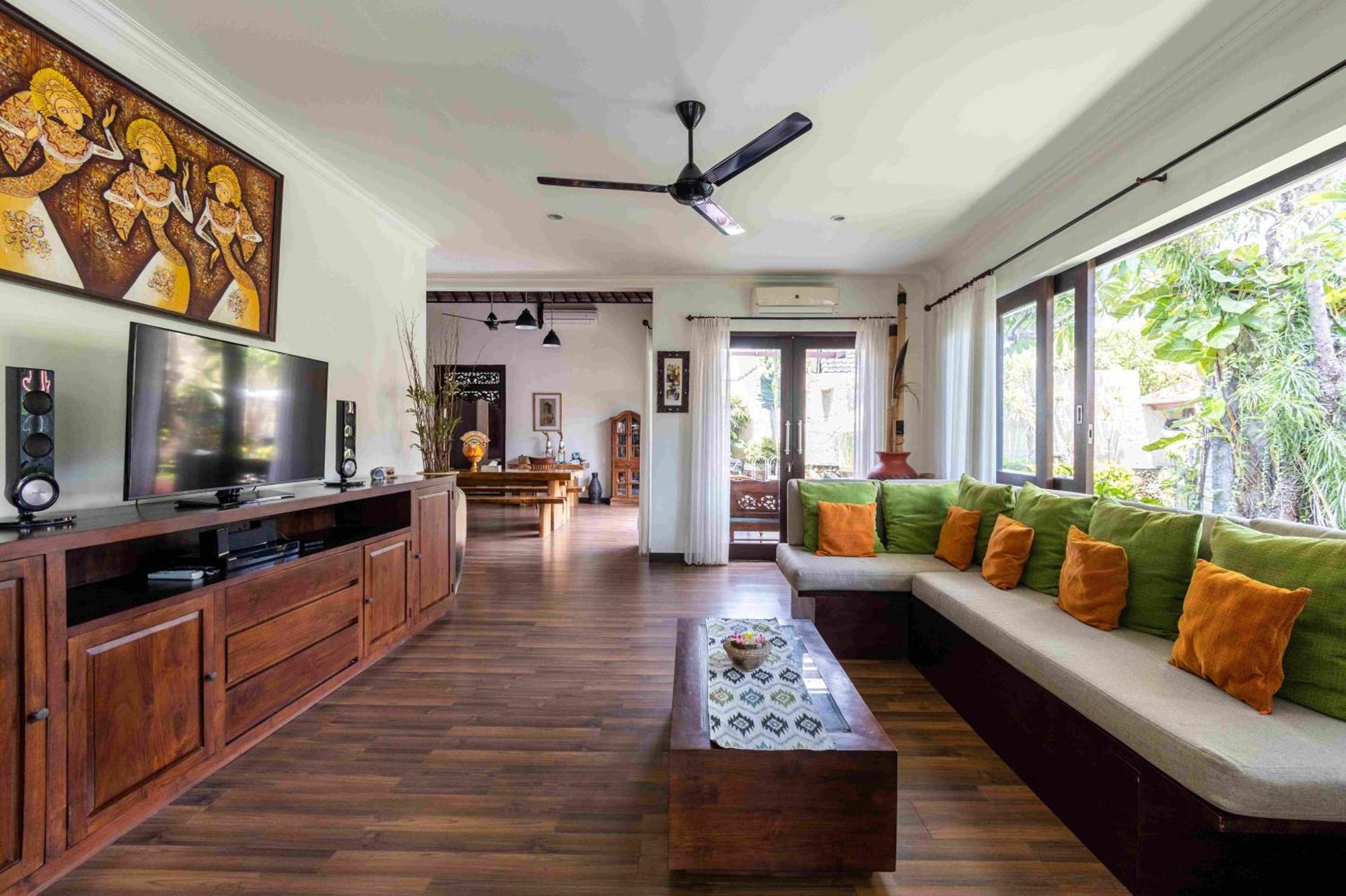 Nesanur - Comfortable & Spacious Beachside Villa