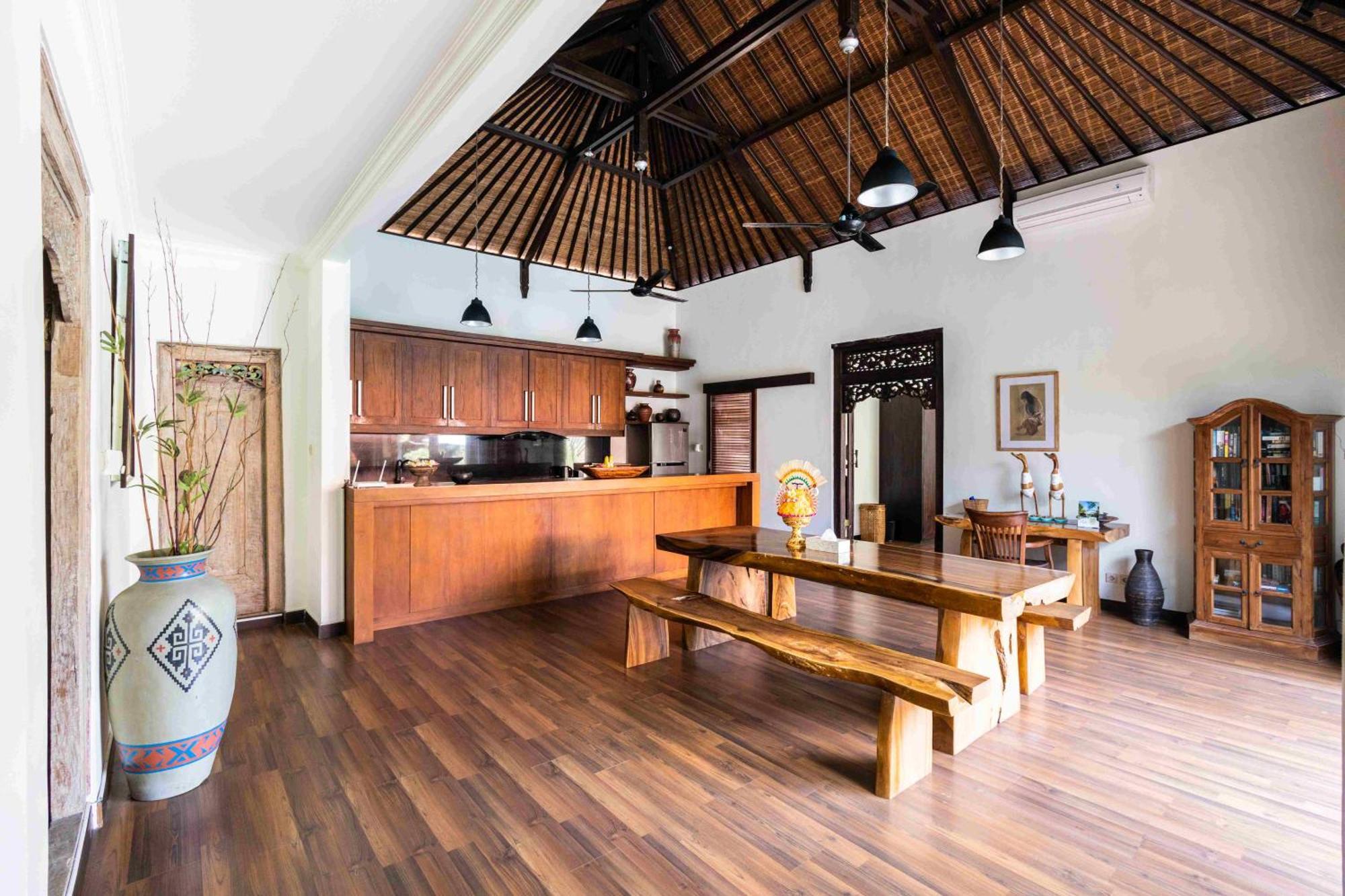 Nesanur - Comfortable & Spacious Beachside