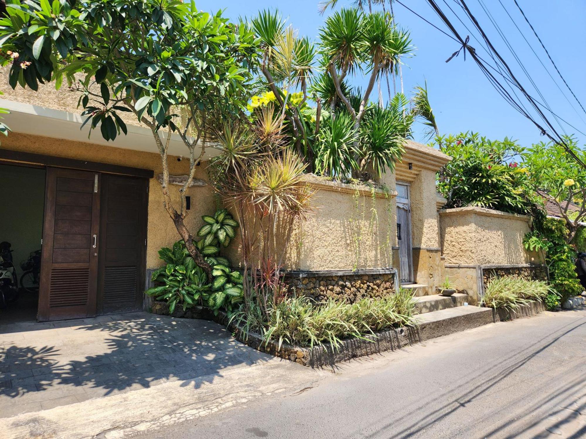 Nesanur - Comfortable & Spacious Beachside