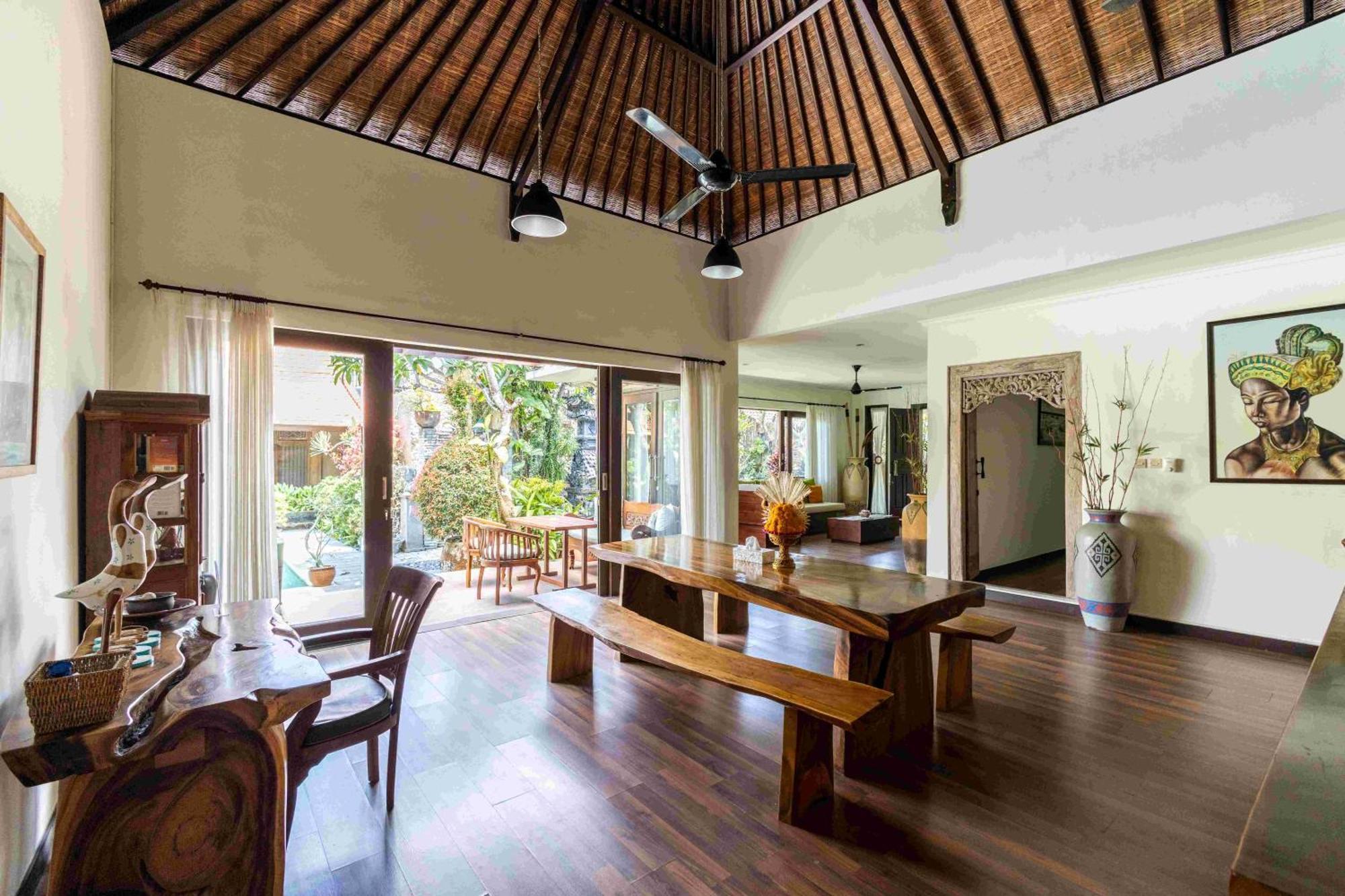 Nesanur - Comfortable & Spacious Beachside Villa *
