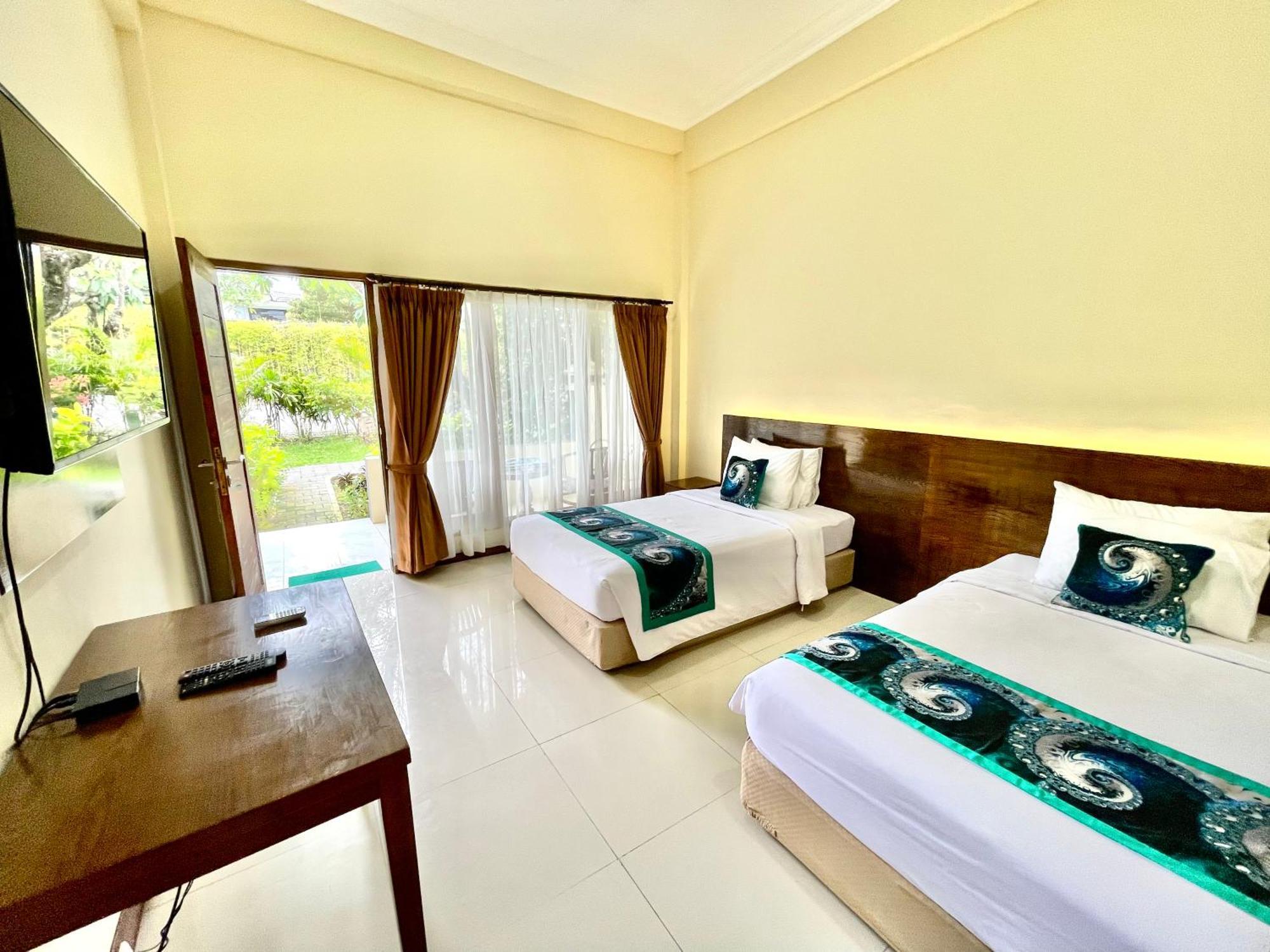 Marine Bay Hotel