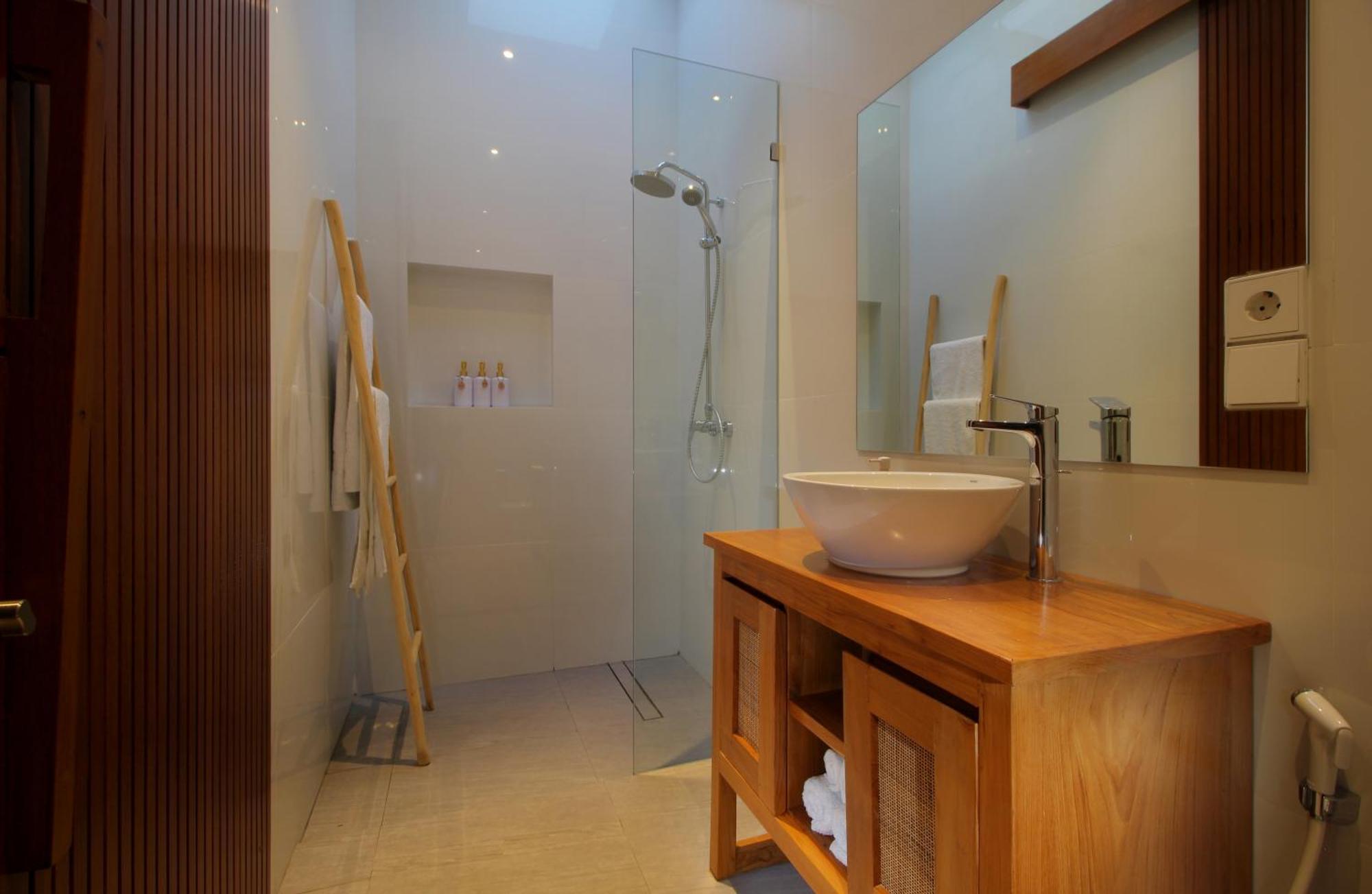 Casa Turtle 3 Bedrooms Pool * Sanur (Bali)