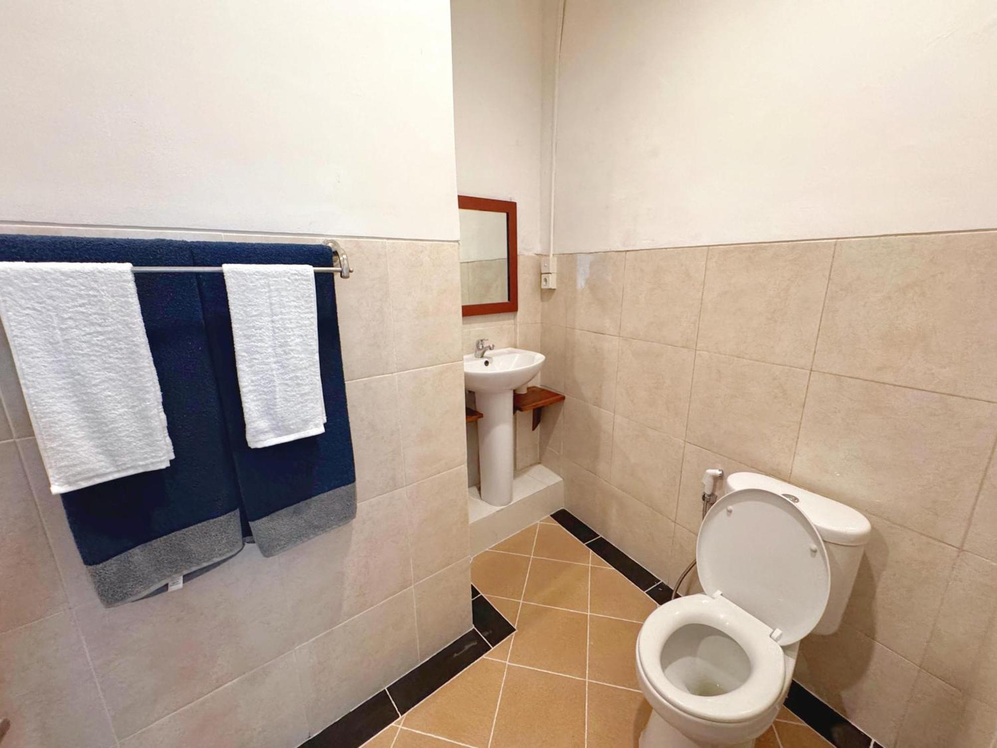 Brady's Close To Bed & Breakfast Sanur