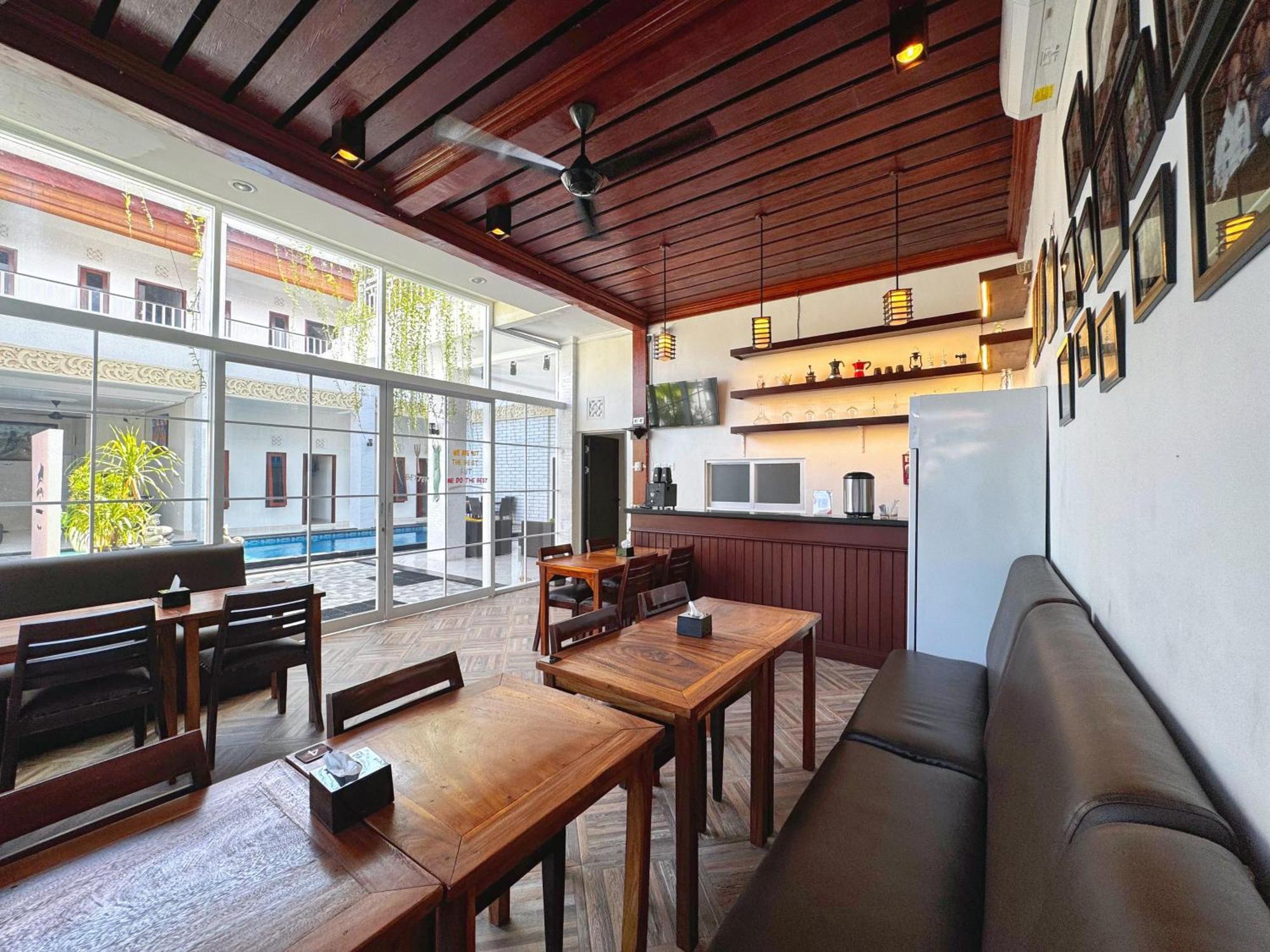 Brady's Close To Sanur (Bali)