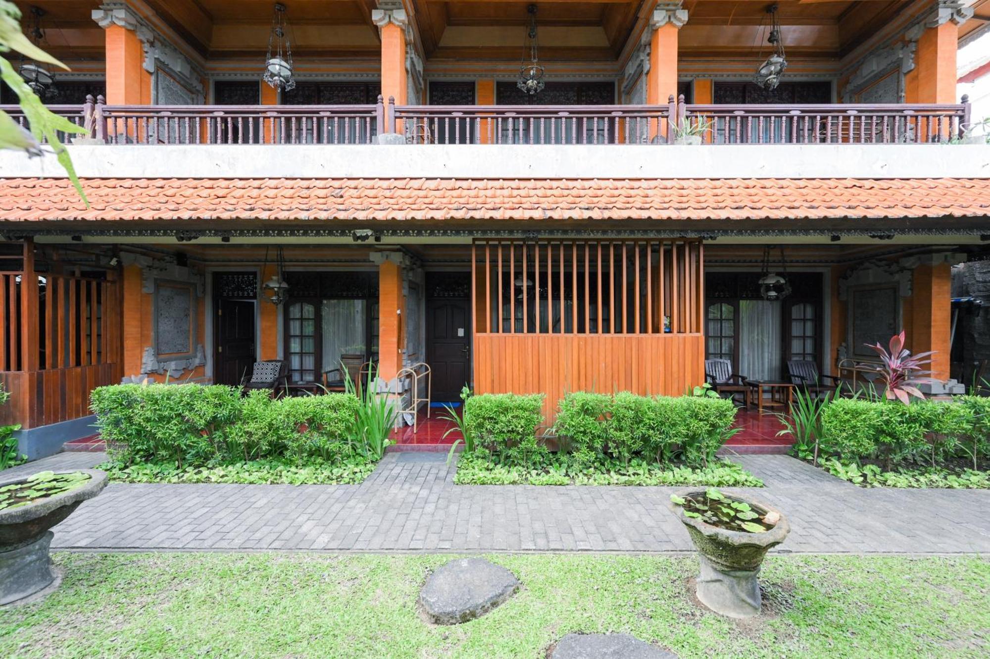 Oyo 3868 Puri Mango 2* Sanur (Bali)