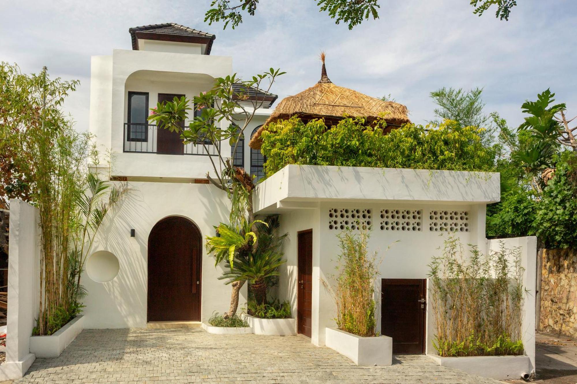 Balidroomvilla Mangrove - Full Serviced - Beachside Villa *