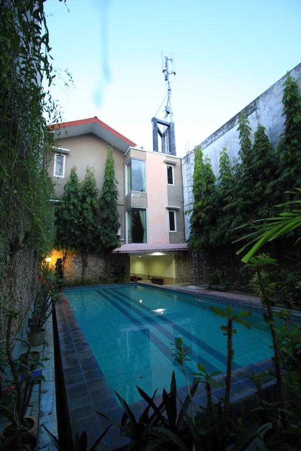 Hotel Ayu 2*