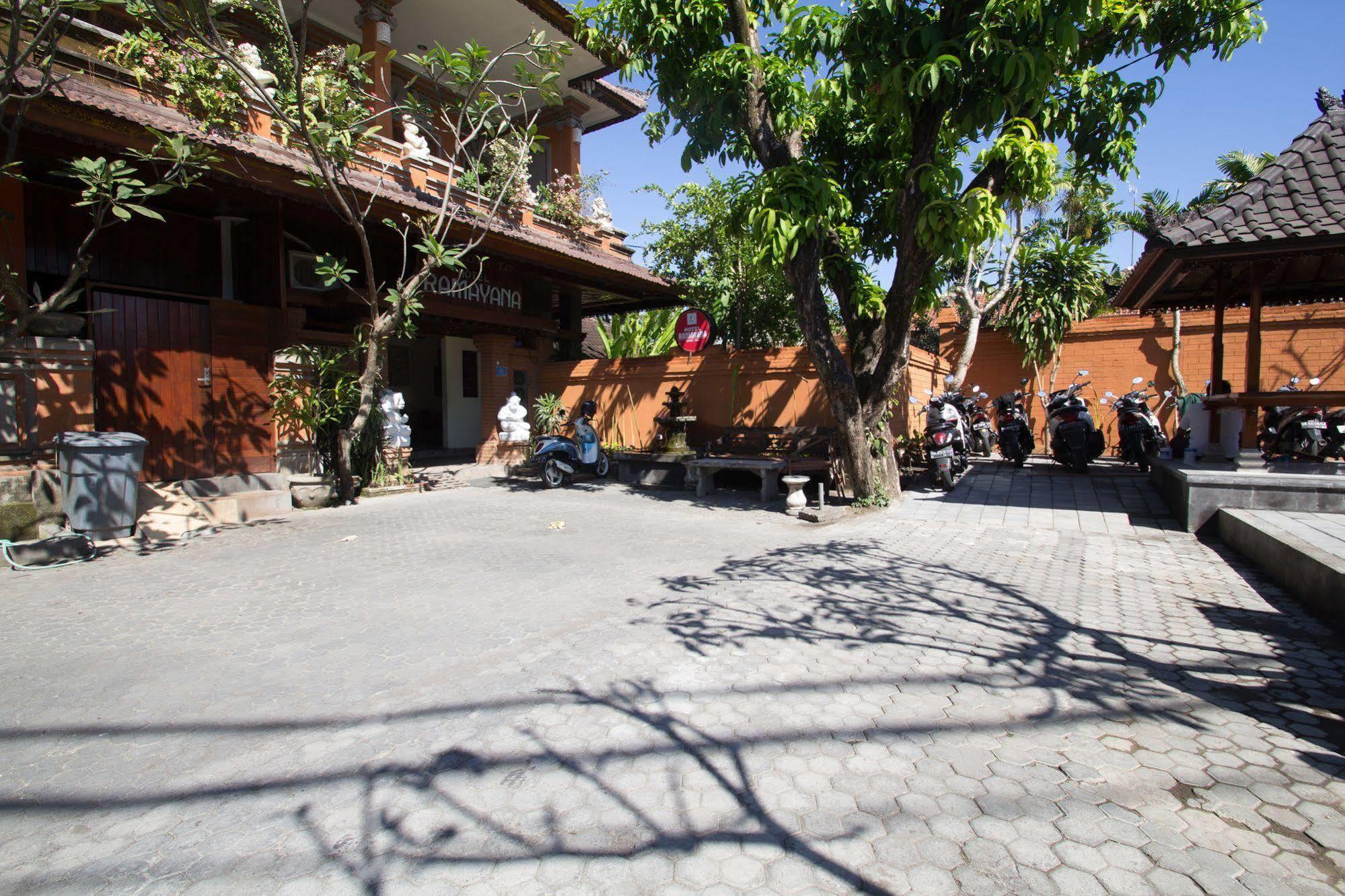 Hotel Ramayana 2*