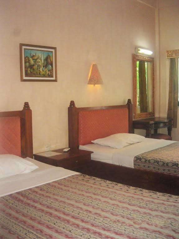 Ayu Sanur (Bali)