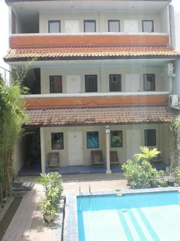 Ayu Hotel 2*