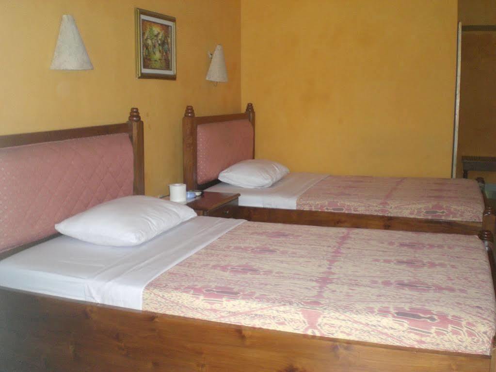 Hotel Ayu 2*