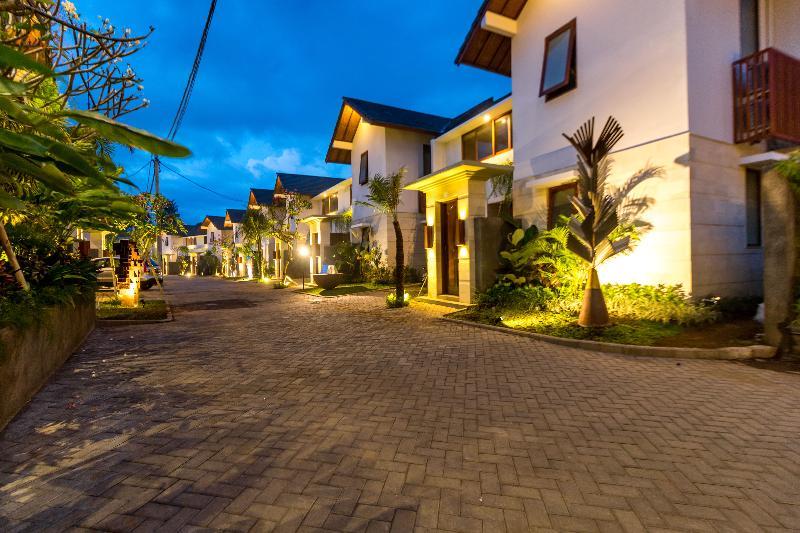 Emerald Villa B-18 Villa