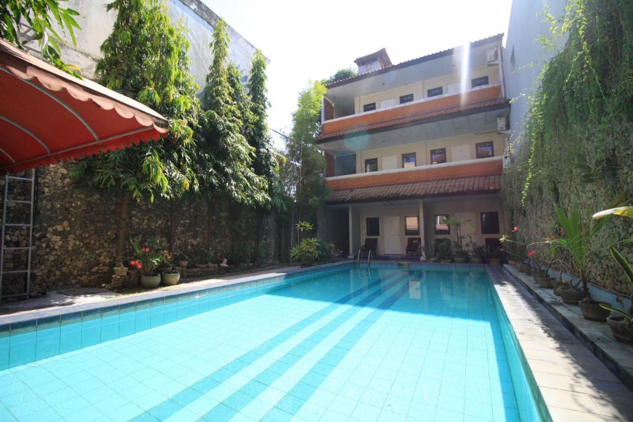Hotel Ayu 2*