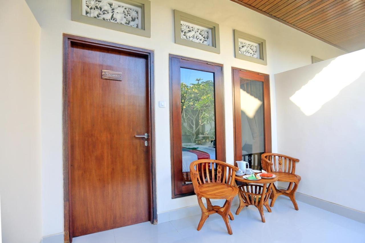 Manda Homestay *
